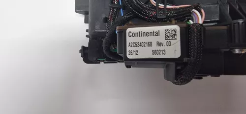 C240EQ - KLAPPBARER NAVIGATIONSBILDSCHIRM/ CONTINENTAL VDO/ RNEG-SYSTEM/